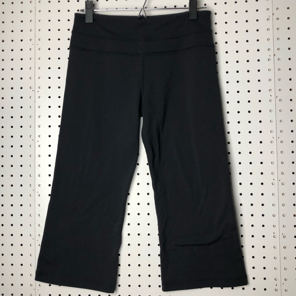 Lululemon Wide Leg Cropped Capri Leggings Yoga
